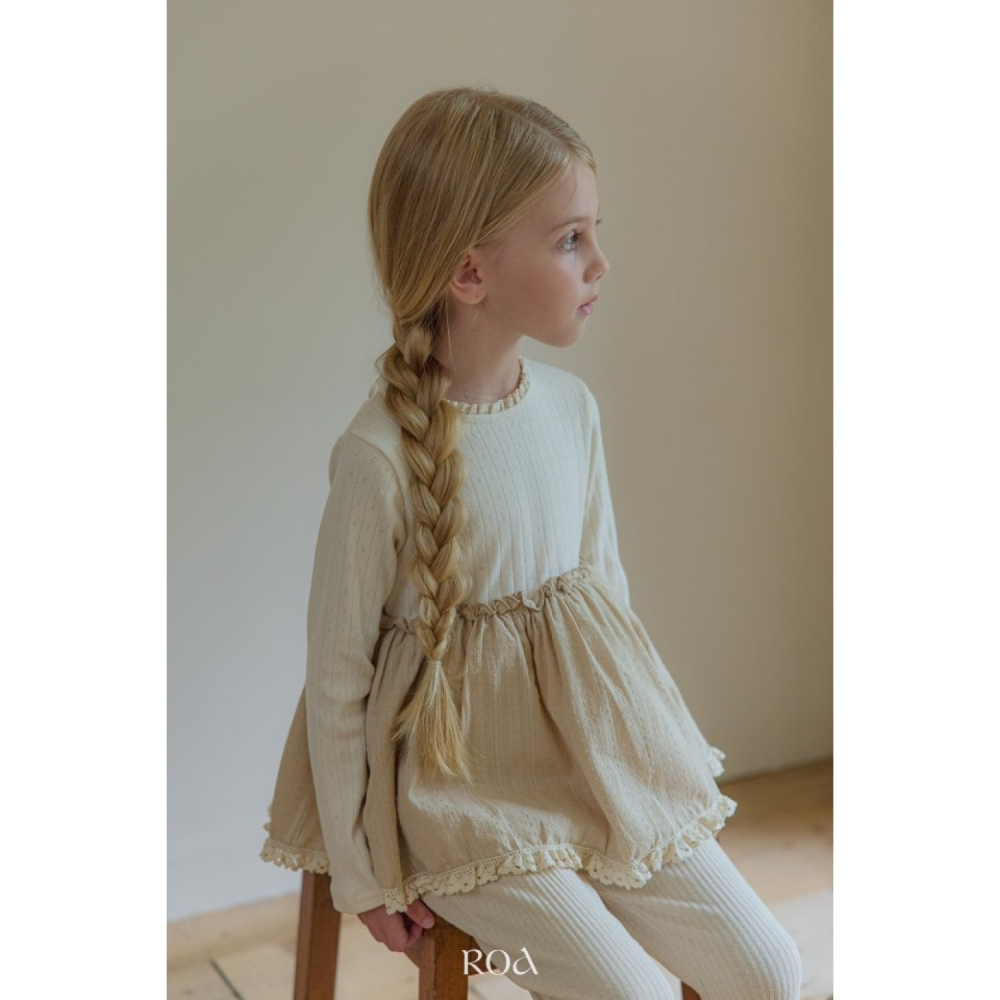 正韓童裝 Roa 花邊柔色打摺洋裝款上衣-細節圖6