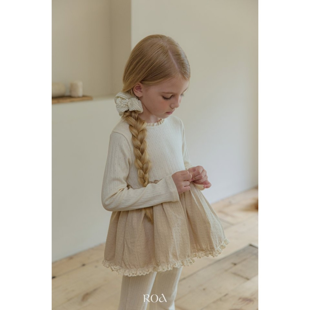 正韓童裝 Roa 花邊柔色打摺洋裝款上衣-細節圖7
