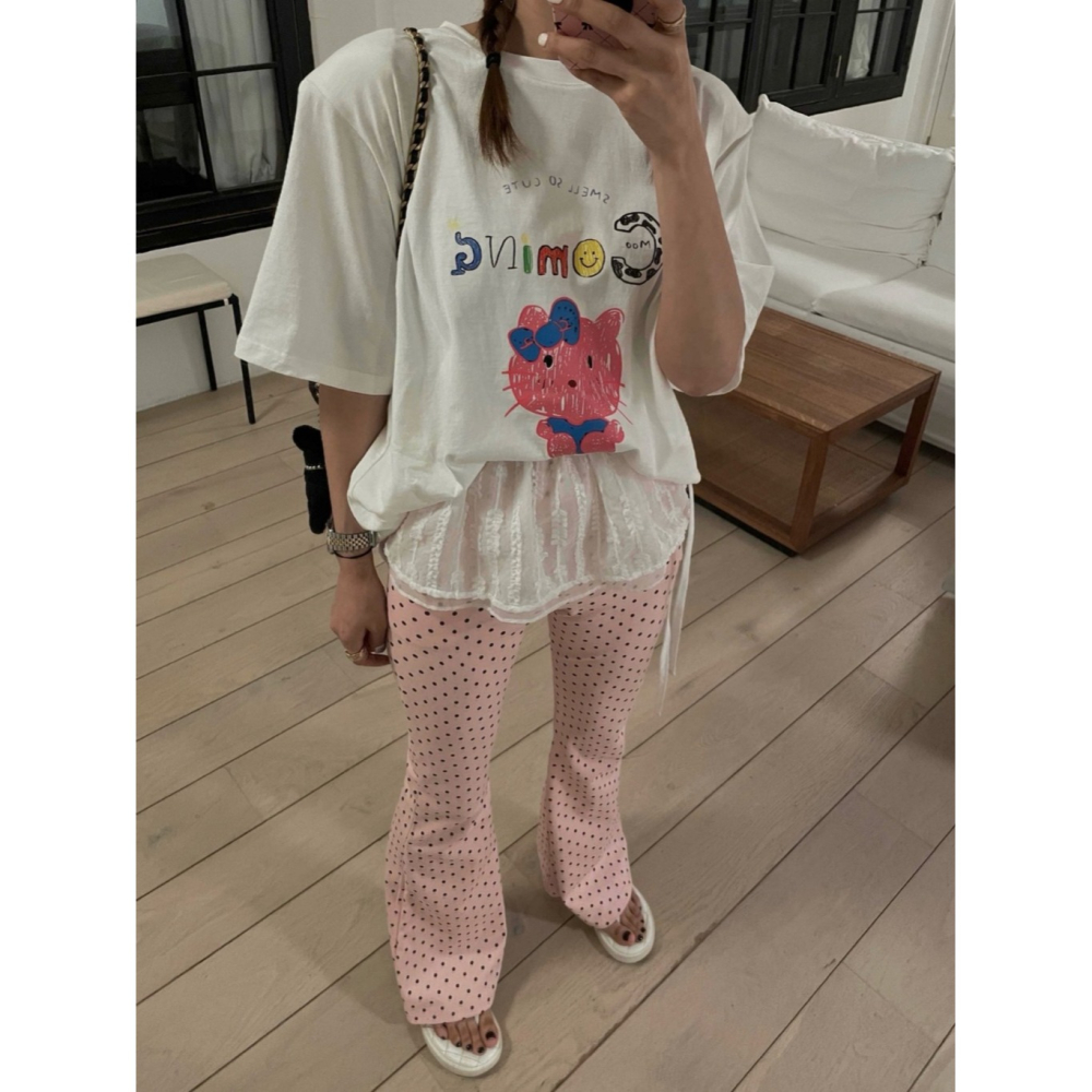 韓國女裝 Mienne 凱蒂塗鴨風長版上衣-細節圖3