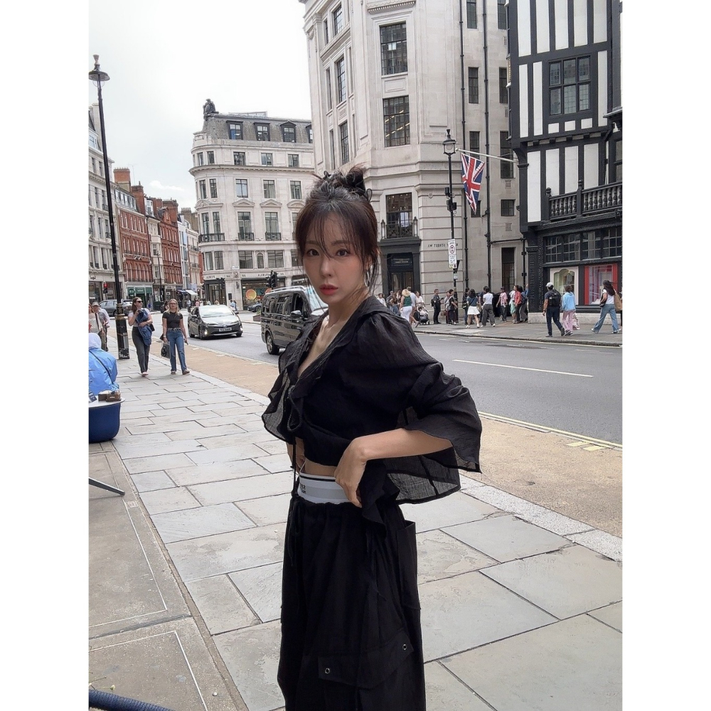 韓國女裝 Palette 甜美飄逸荷葉波浪邊上衣-細節圖6