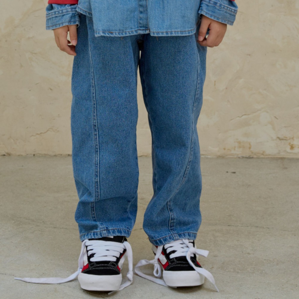 正韓童裝 NAVI / RAON 直線壓摺牛仔褲-細節圖2