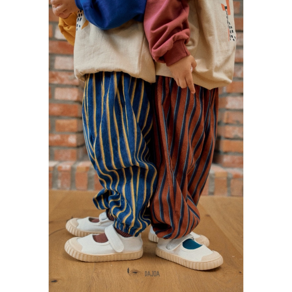 正韓童裝 DAJOA 斑點狗狗撞色衣褲套裝-細節圖5