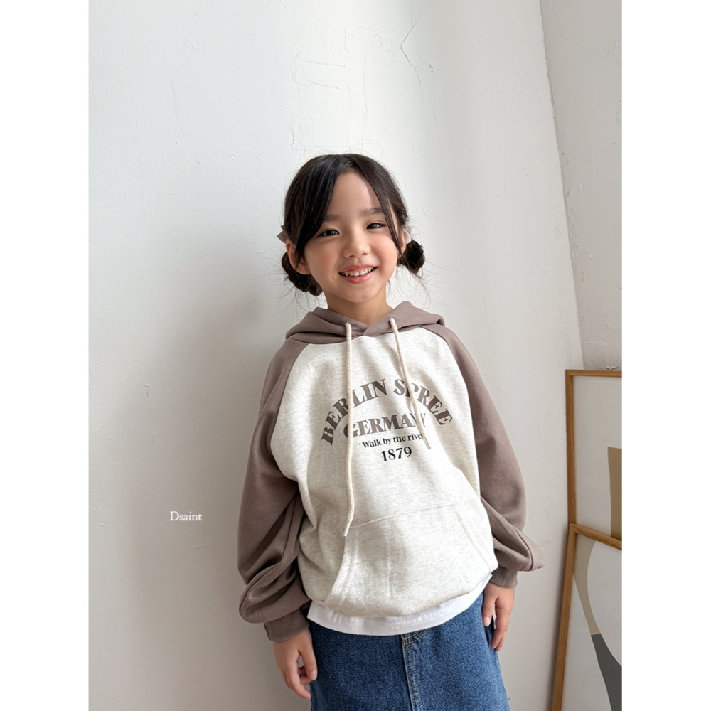 正韓童裝 DSAINT 字母接接連帽T-細節圖2