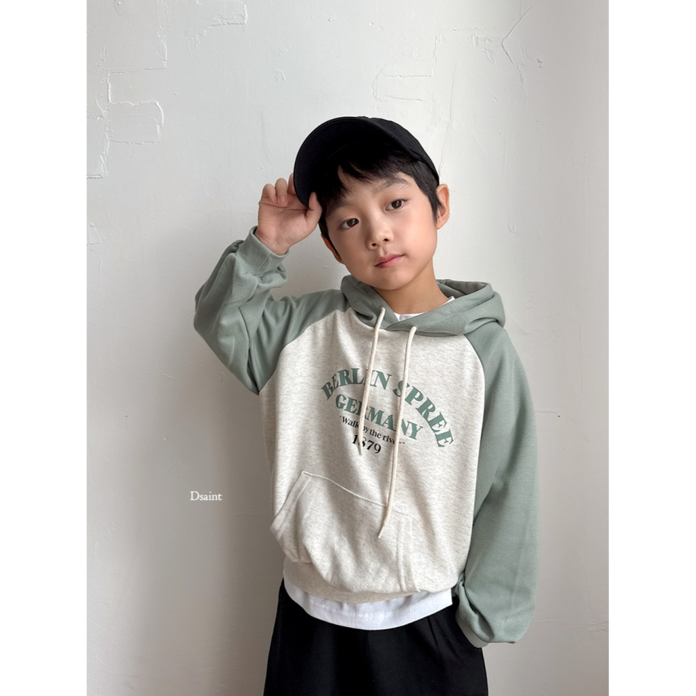 正韓童裝 DSAINT 字母接接連帽T-細節圖3