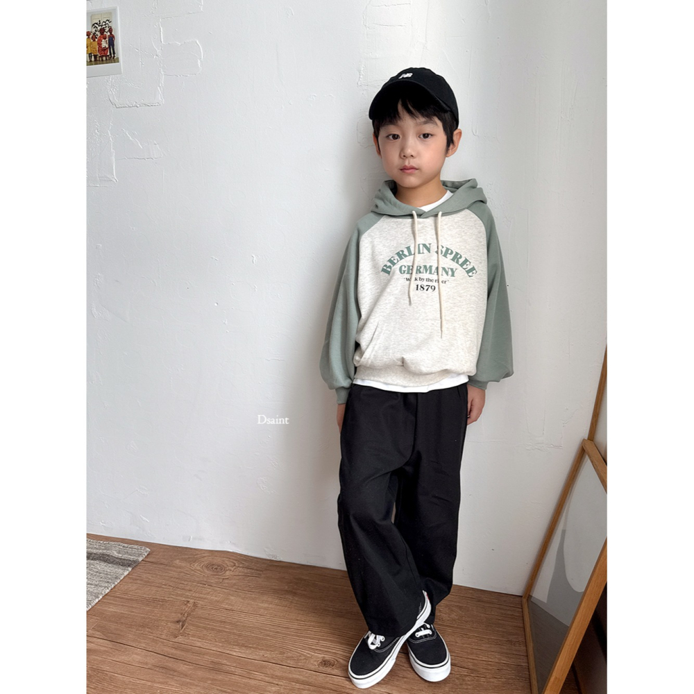 正韓童裝 DSAINT 字母接接連帽T-細節圖7