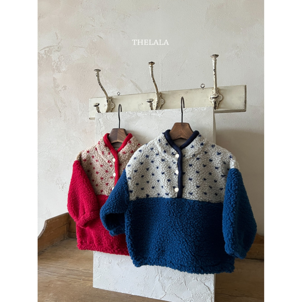 正韓童裝 THE LALA 小愛心毛絨保暖上衣-細節圖7