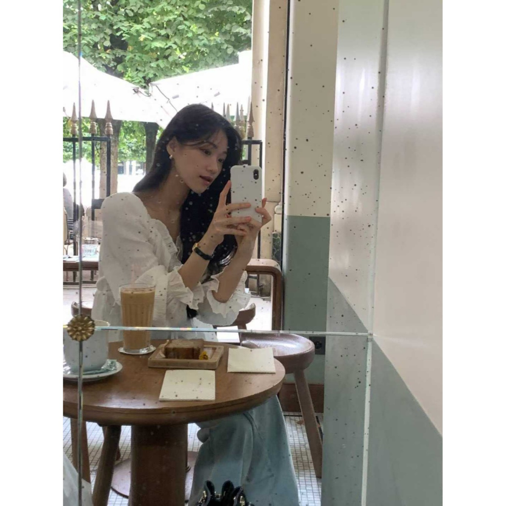 韓國女裝 Dressroom 愛心領蝴蝶結皺摺低領衫-細節圖2