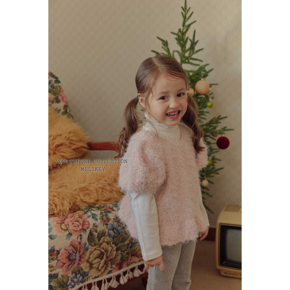 正韓童裝 Melikey 長毛絨絨綁帶短袖外罩衣-細節圖7