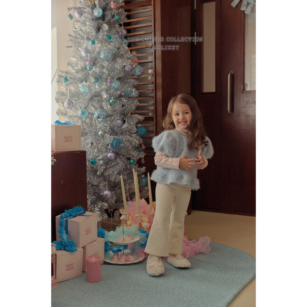 正韓童裝 Melikey 長毛絨絨綁帶短袖外罩衣-細節圖10