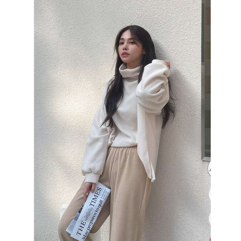 韓國女裝 Cornershop 坑條金貂皮直筒褲-細節圖3