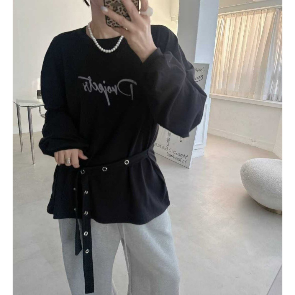 韓國女裝 Blackfriday 腰邊釘扣帶長版字母t-細節圖7