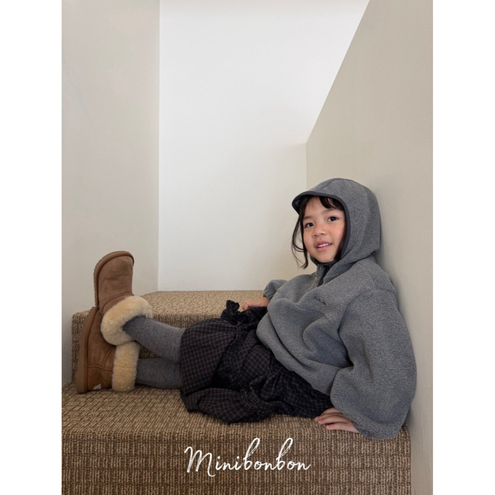 正韓童裝 MINI BONBON 柔和連帽絨親子款衛衣上衣-細節圖3