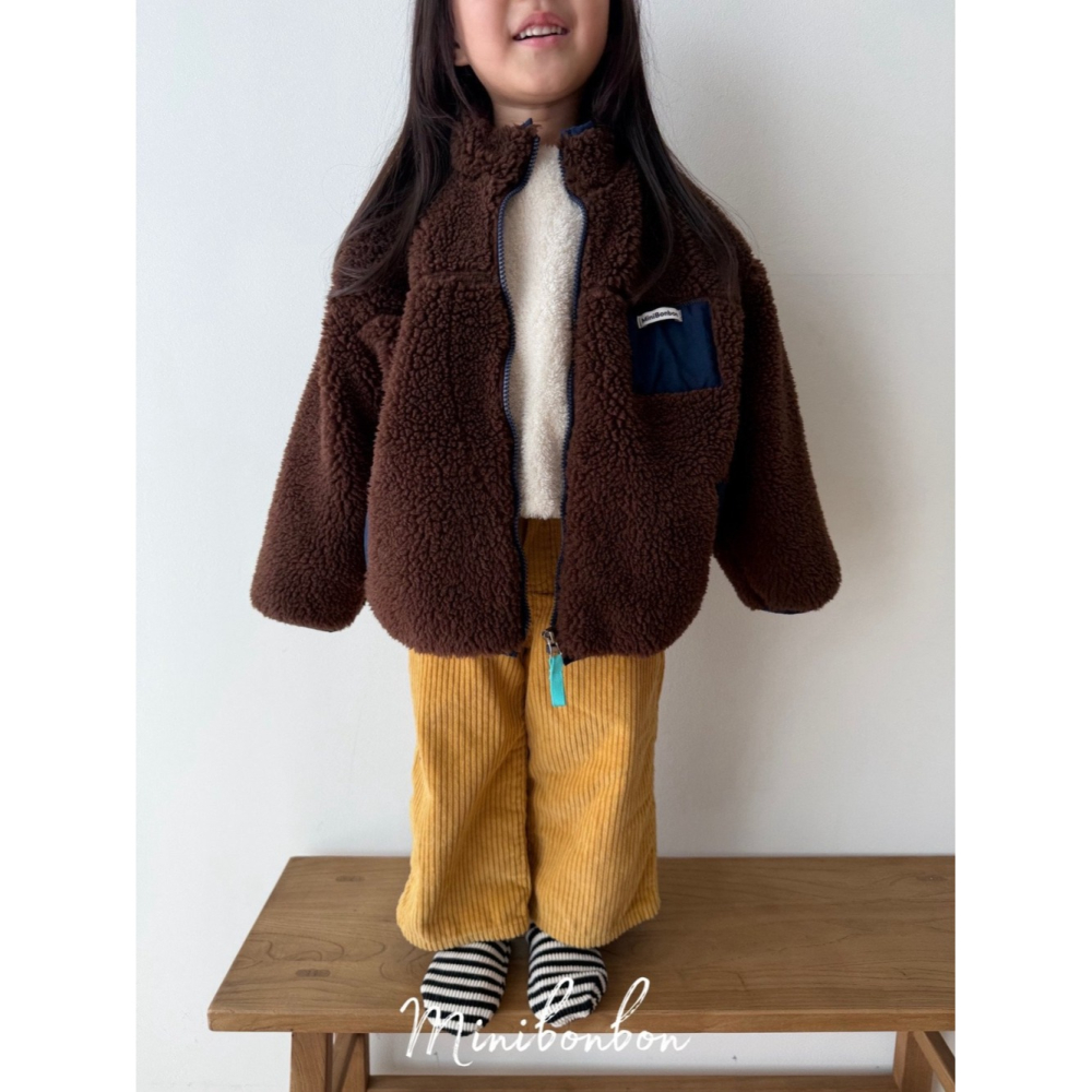 正韓童裝 MINI BONBON 暖呼毛絨感夾克外套-細節圖11