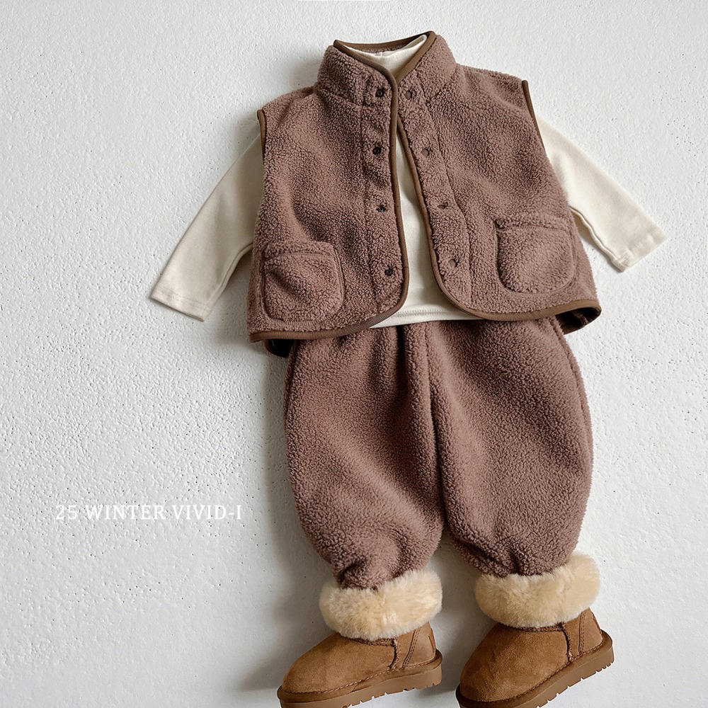 正韓童裝 vivid I 泰迪小熊保暖毛絨觸感口袋背心-細節圖11