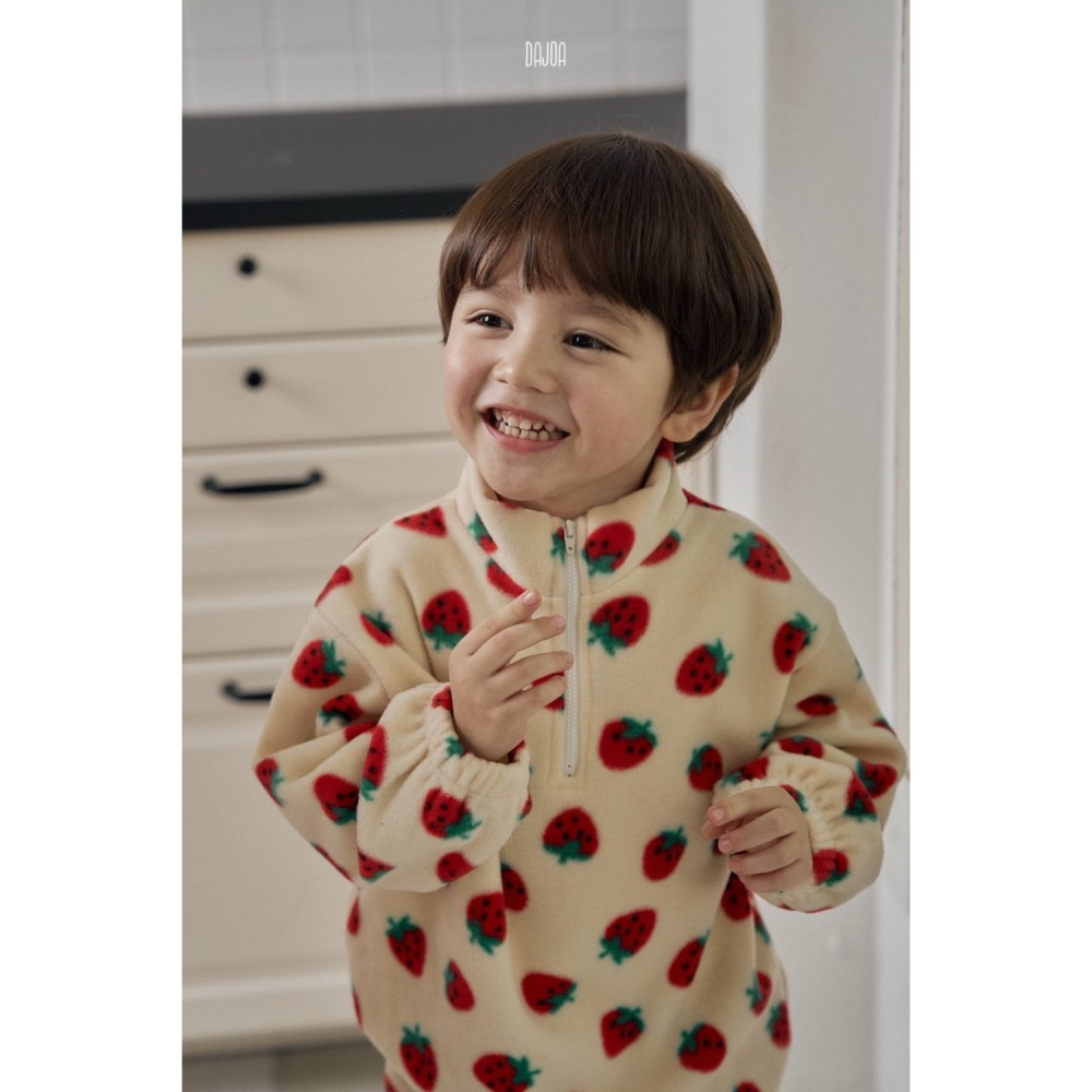 正韓童裝 DAJOA 草莓滿滿草莓套裝-細節圖4