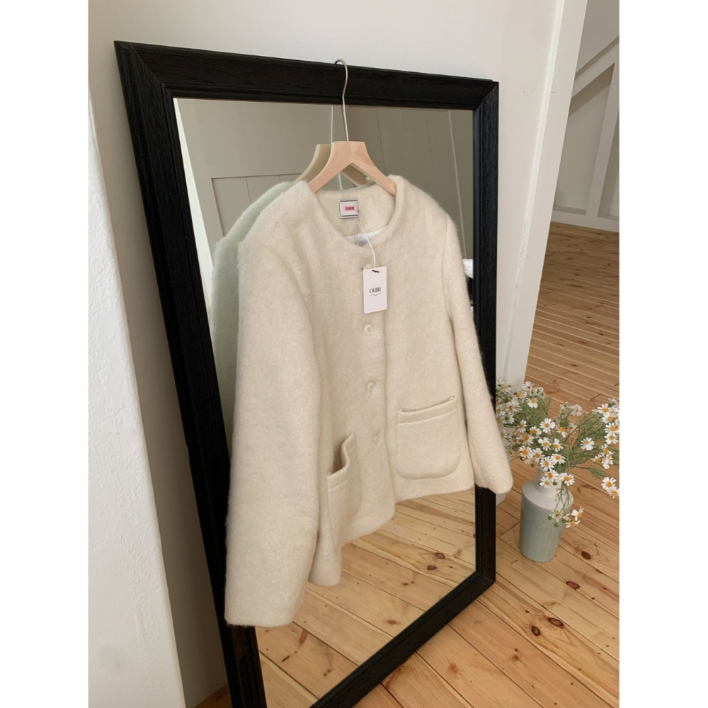 韓國女裝 Ouir 歐膩溫柔小姐姐風無領羊毛保暖外套-細節圖3