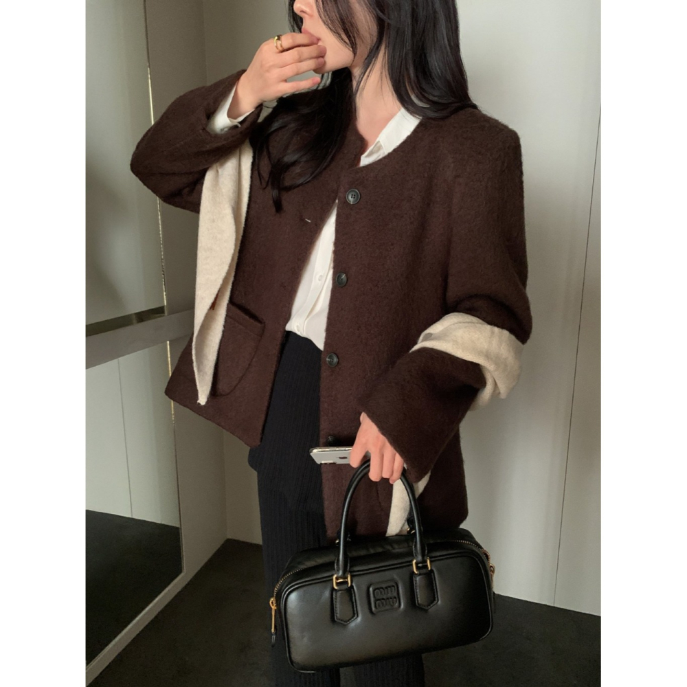 韓國女裝 Ouir 歐膩溫柔小姐姐風無領羊毛保暖外套-細節圖5