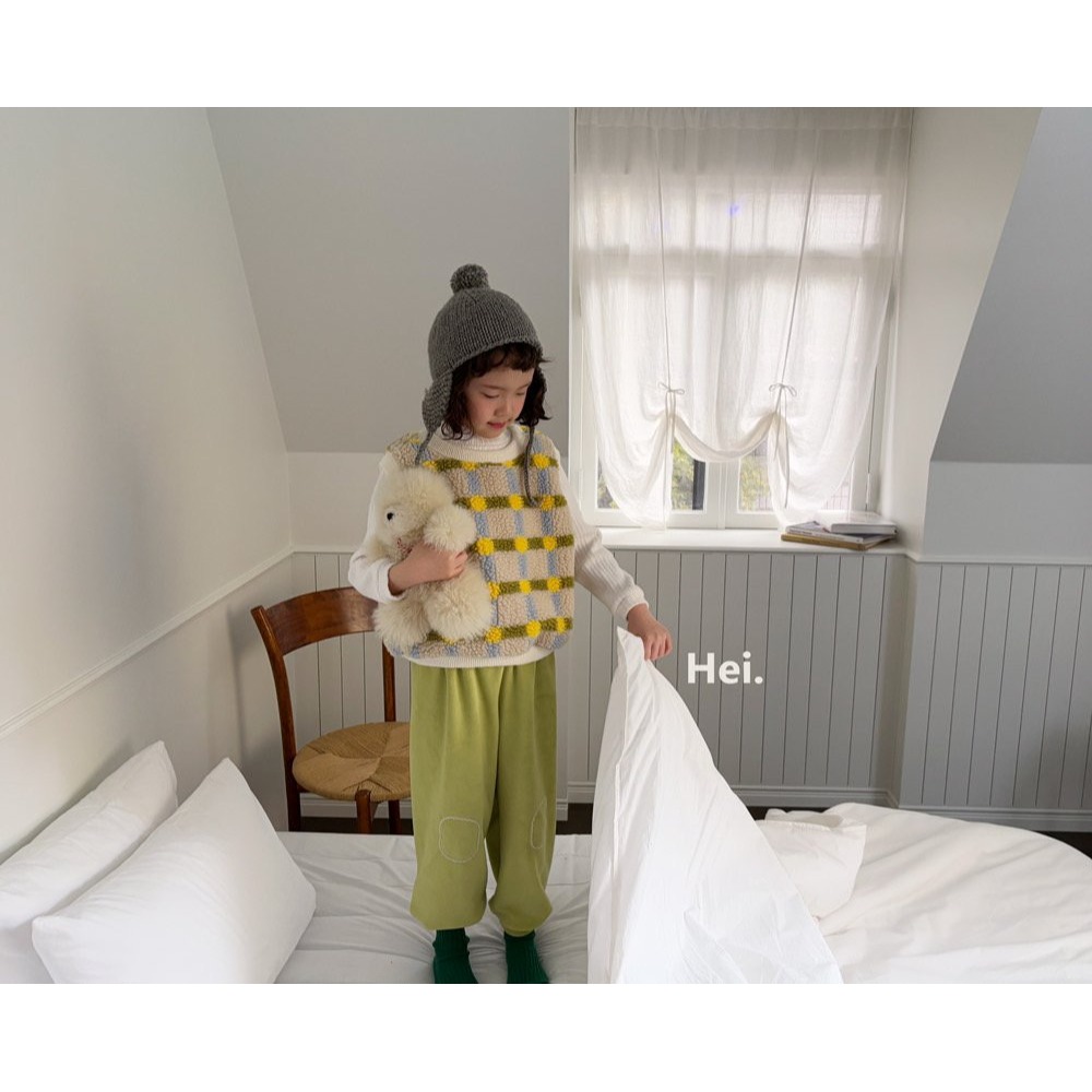 正韓童裝 Hei 繽紛格紋羊羔毛背心-細節圖8