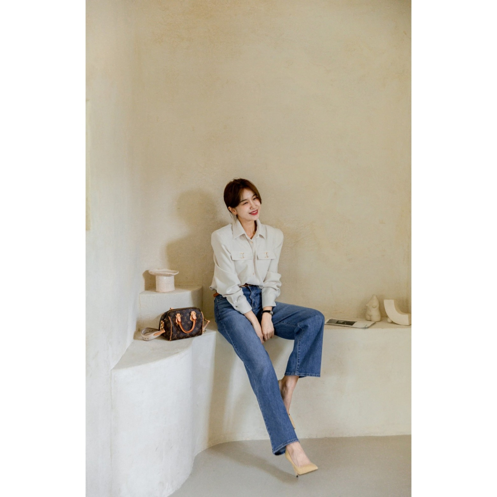 韓國女裝 96Place 經典俐落直刷中寬牛仔褲-細節圖5