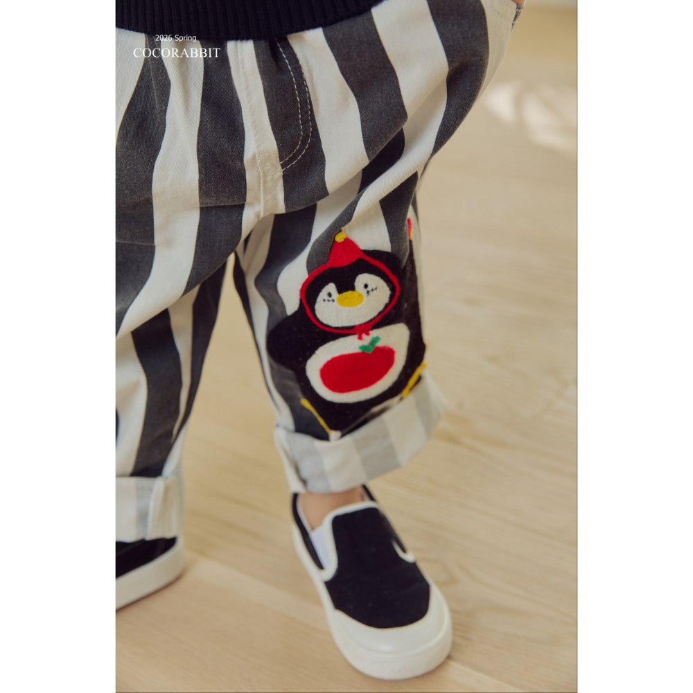 正韓童裝  COCO RABBIT 褲擺企鵝直紋褲-細節圖9