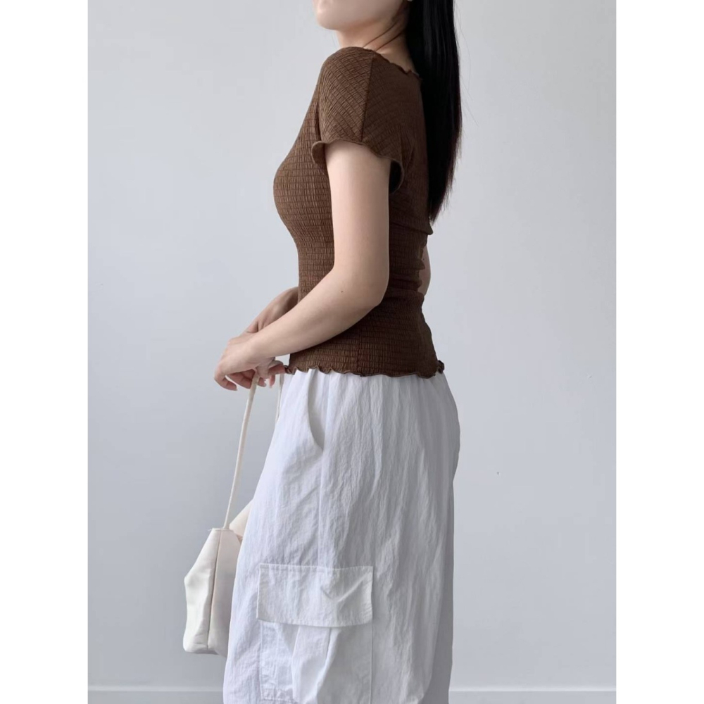 韓國女裝 Brandmarket 輕氧平領露肩上衣-細節圖3