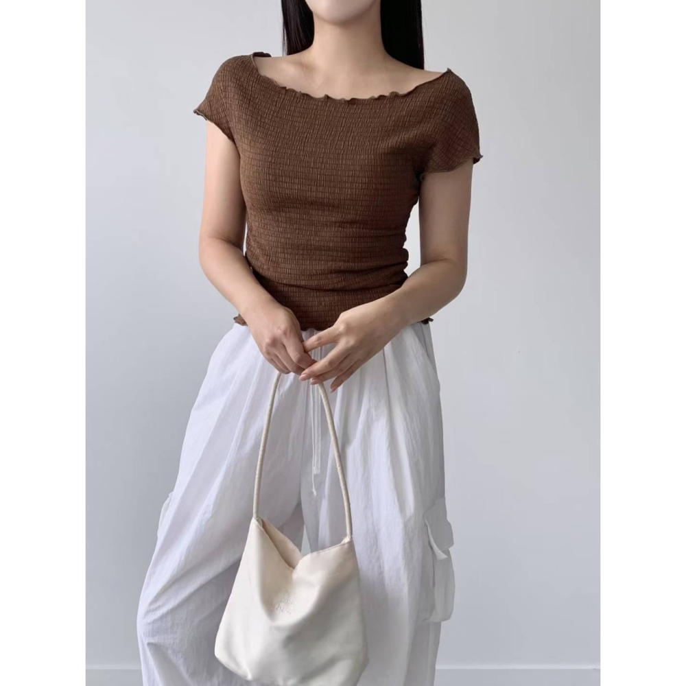 韓國女裝 Brandmarket 輕氧平領露肩上衣-細節圖6