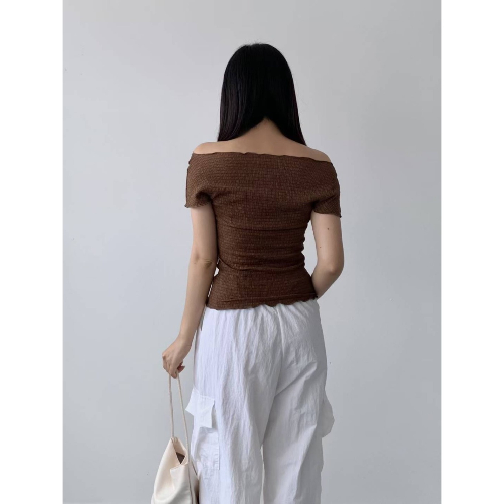 韓國女裝 Brandmarket 輕氧平領露肩上衣-細節圖8