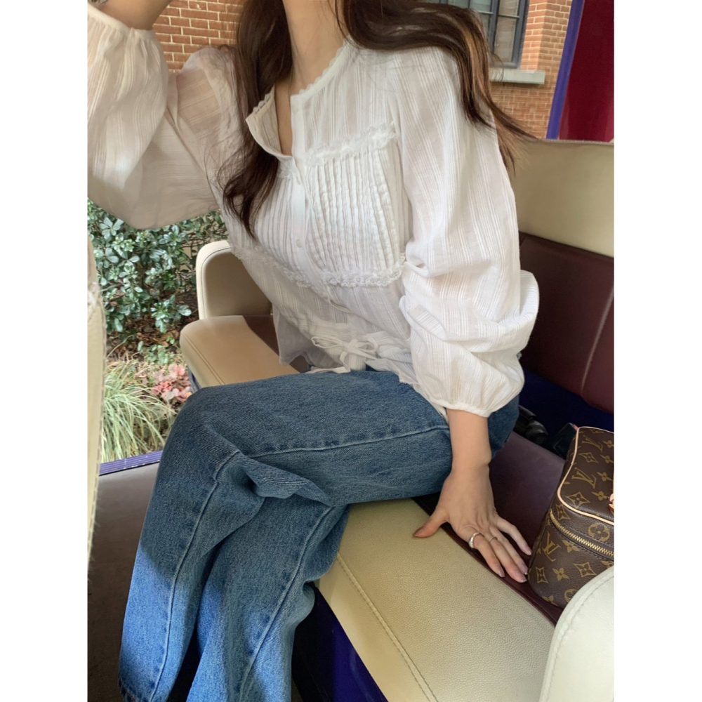 韓國女裝 Ouir 蕾絲壓摺襯衫-細節圖9