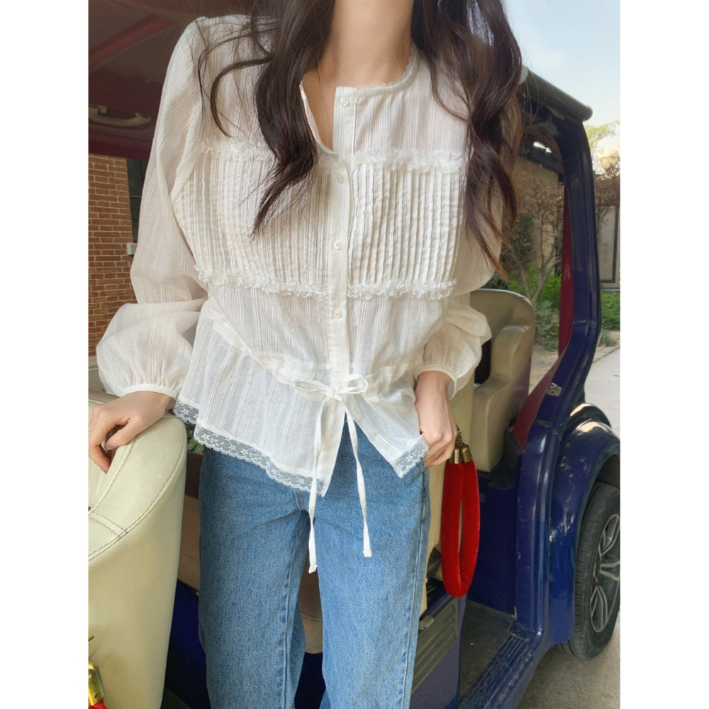 韓國女裝 Ouir 蕾絲壓摺襯衫-細節圖10