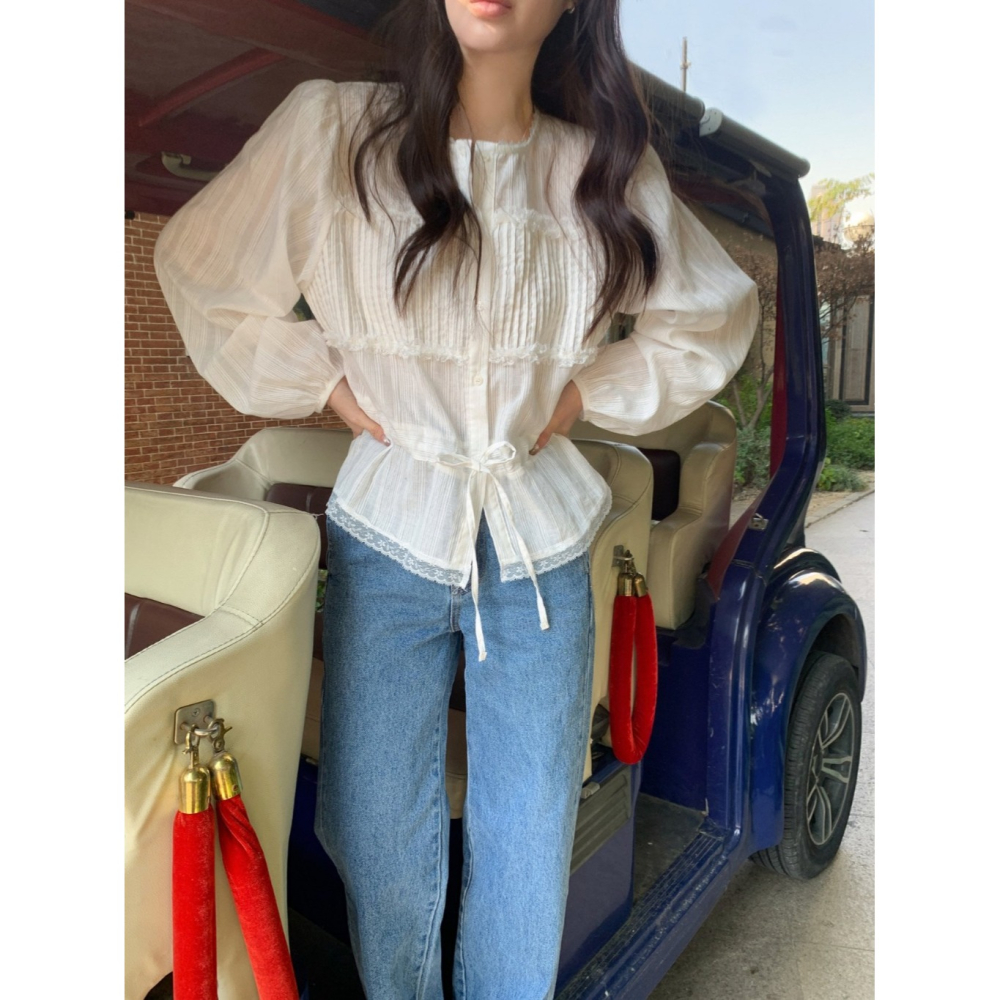 韓國女裝 Ouir 蕾絲壓摺襯衫-細節圖11