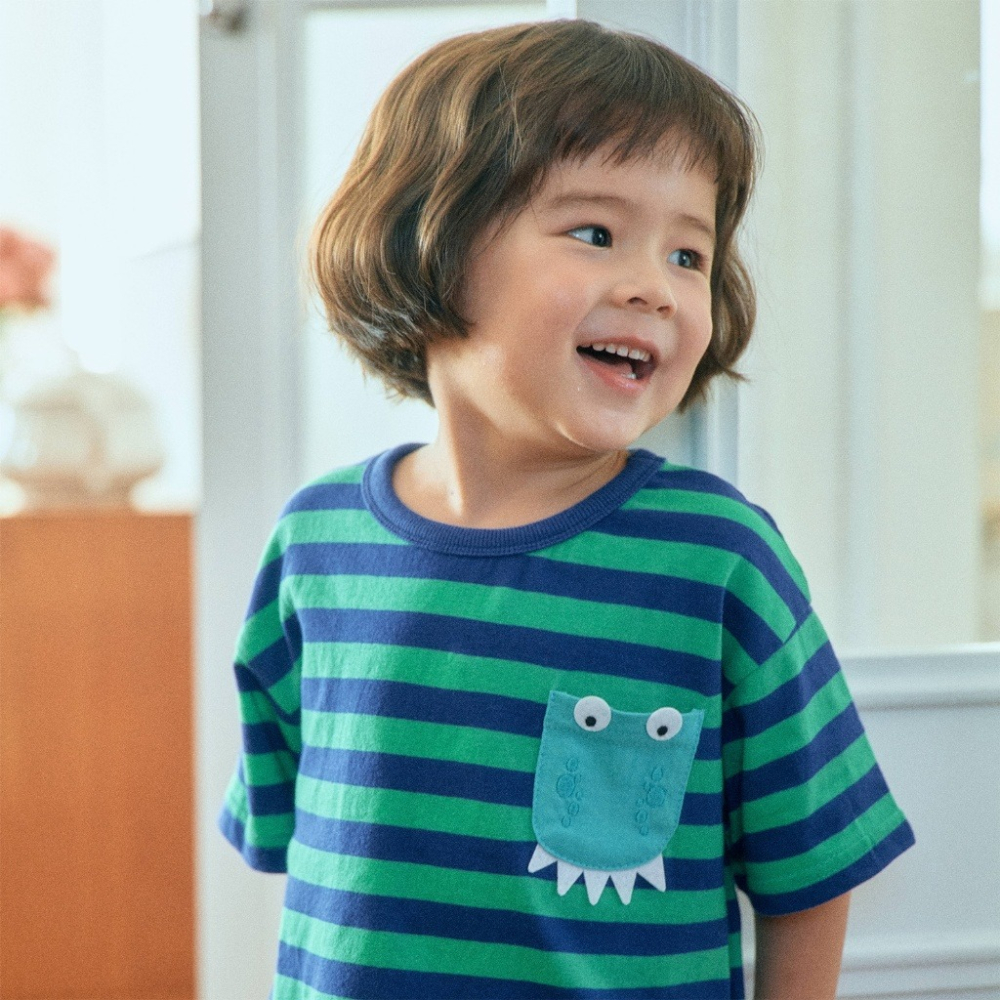 正韓童裝 1stblue 條紋鱷魚小口袋上衣-細節圖6