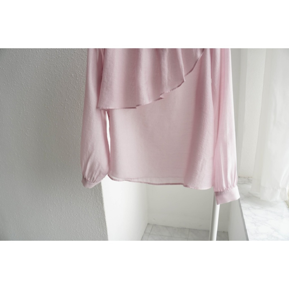 韓國女裝 Adorable 浪漫飄逸荷葉邊領雪紡上衣-細節圖5