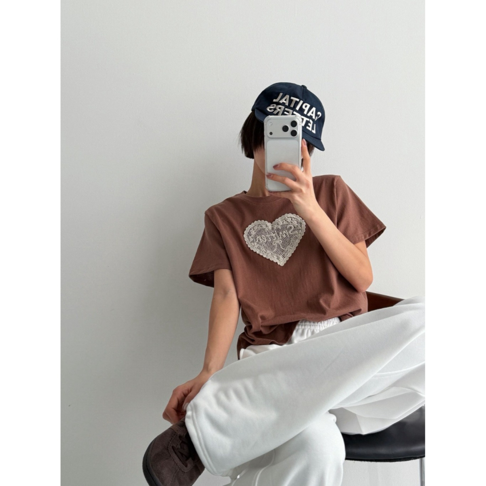 韓國女裝 蕾絲愛心圖騰上衣-細節圖2
