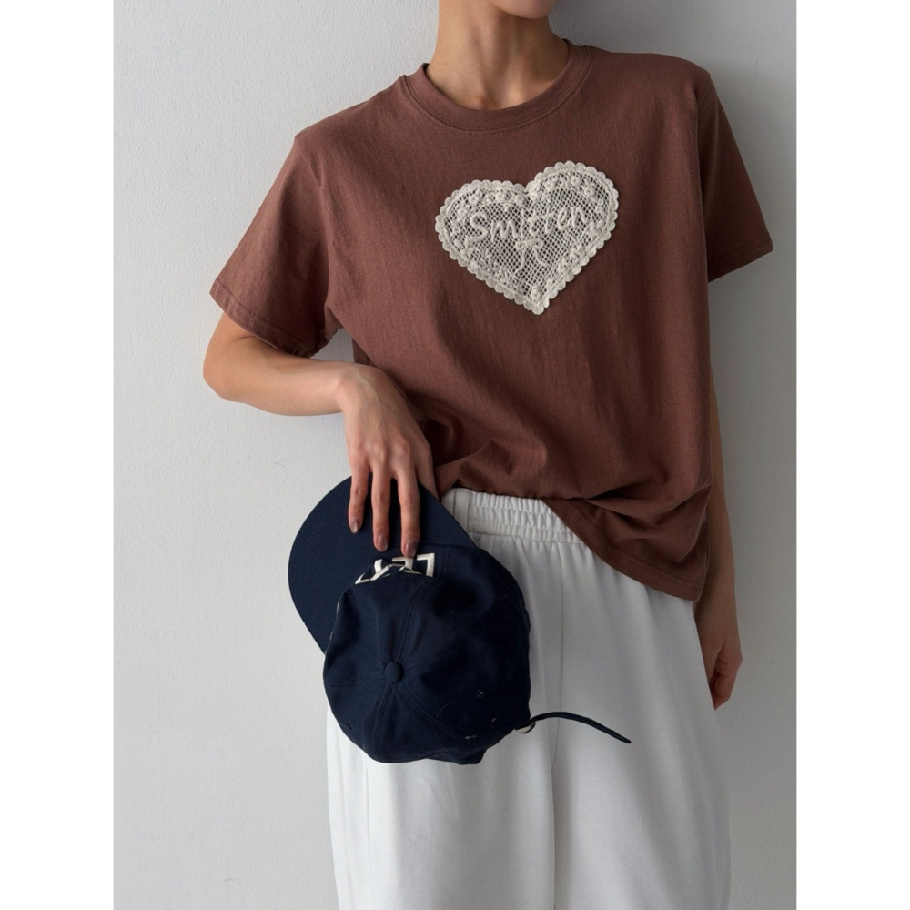 韓國女裝 蕾絲愛心圖騰上衣-細節圖5