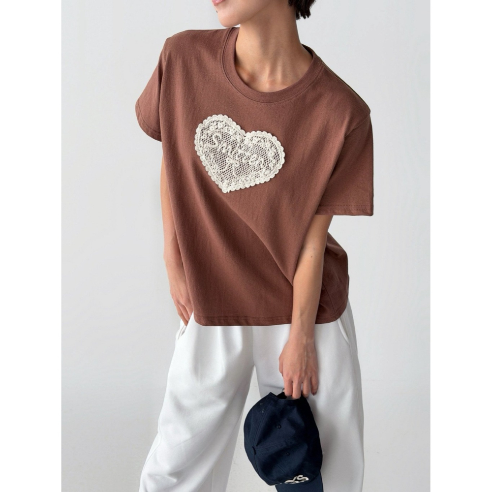 韓國女裝 蕾絲愛心圖騰上衣-細節圖8