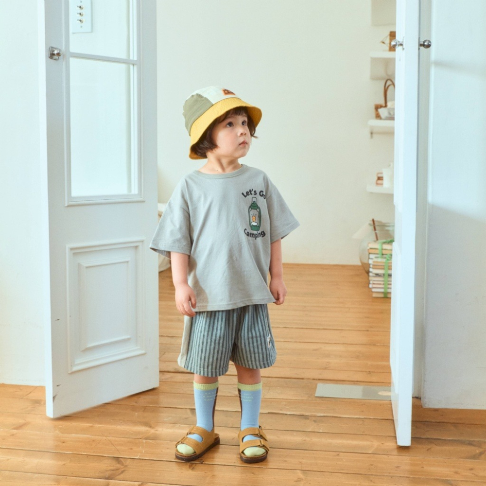 正韓童裝  1stblue  素色直條紋拼接五分短褲-細節圖5