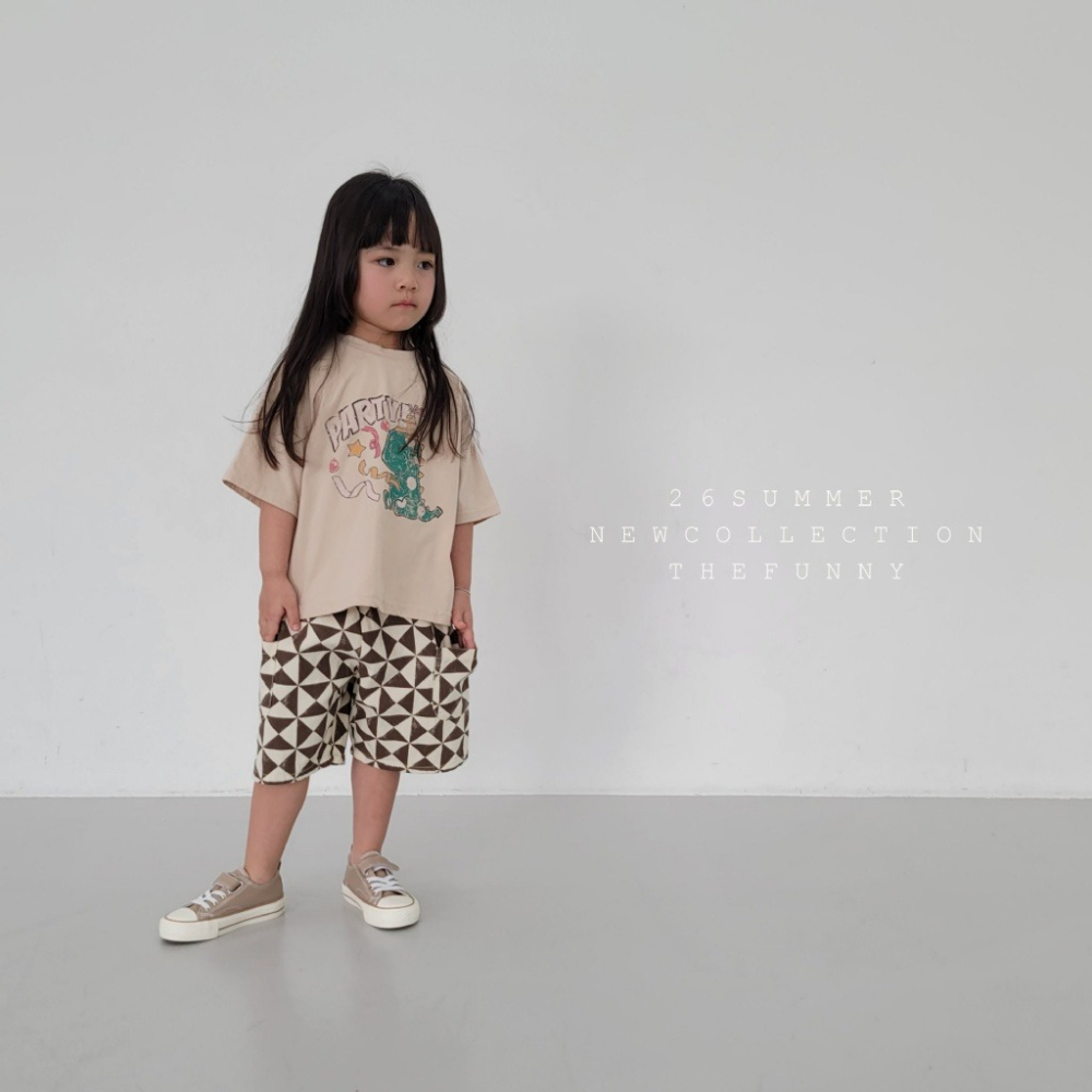 正韓童裝 thefunny 幾何口袋五分短褲-細節圖4