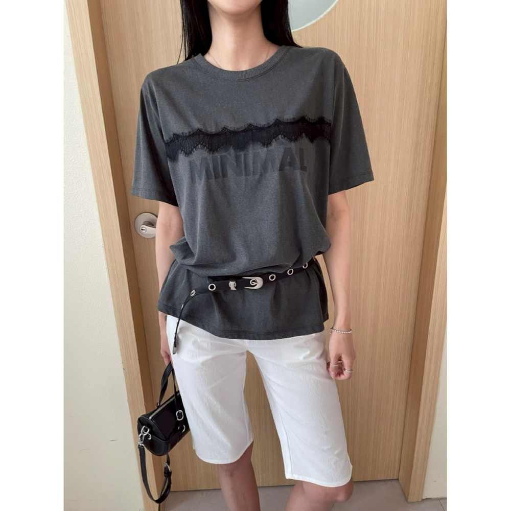 韓國女裝 Millimeter 蕾絲拼接字母短袖T恤-細節圖9