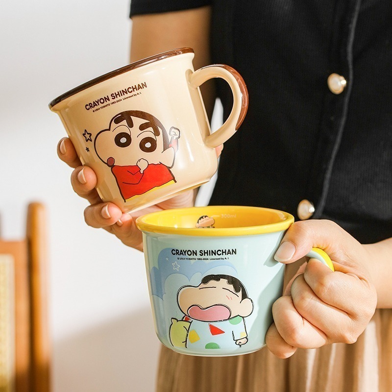 正版現貨 蠟筆小新 帶刻度馬克杯 最新款 陶瓷 小白 無蓋 睡衣小新 超高吸睛率 新之助 曙曦-細節圖7