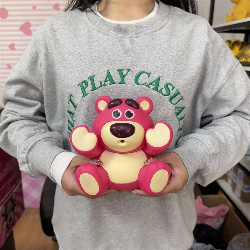 【冉紅】正版 名创优品 迪士尼 草莓熊储存罐 玩偶擺件 存钱罐 送礼-規格圖5