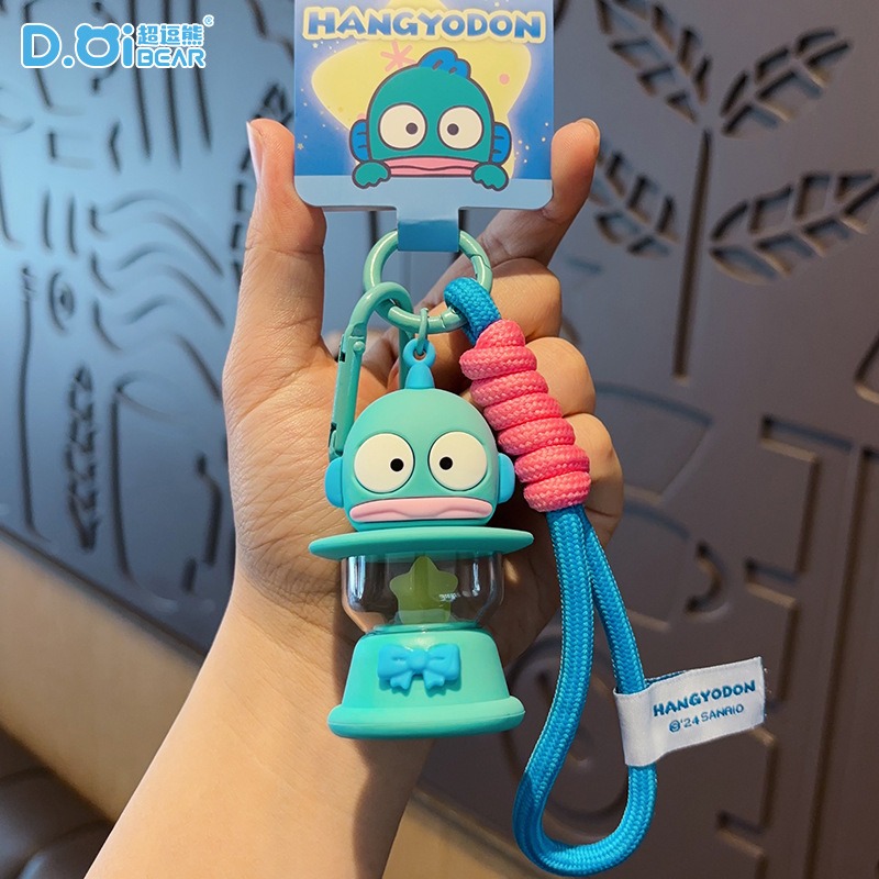 【冉紅】正版 三麗鷗 庫洛米 鑰匙扣 鑰匙圈 煤油小夜燈 卡通公仔 发光创意 书包 吊飾 掛件 送禮 美樂蒂-規格圖4