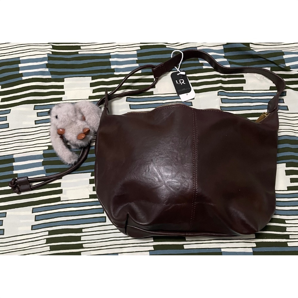 大容量慵懒風托特包軟皮餃子包百搭斜挎包咖啡色上班外出都適合肩背斜背都能-細節圖11