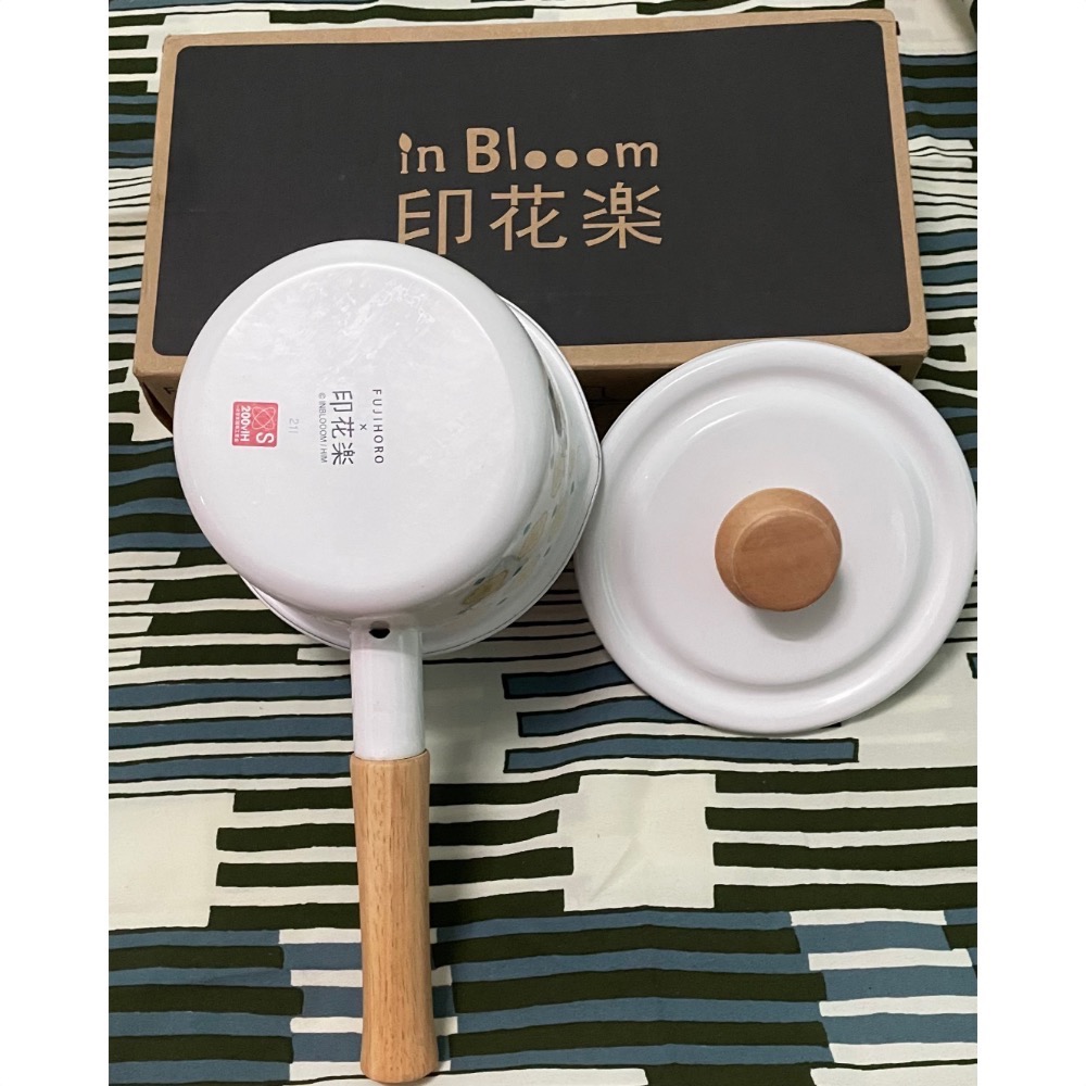 全新 in Blooom 印花樂 日本富士琺瑯聯名14cm 單柄附蓋牛奶鍋容量1.2L（玻璃海棠）-細節圖2