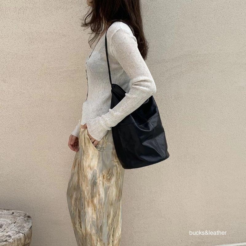 黑現貨 正韓代購 | bucks&leather 復古車線水桶包 | 韓國連線-細節圖6