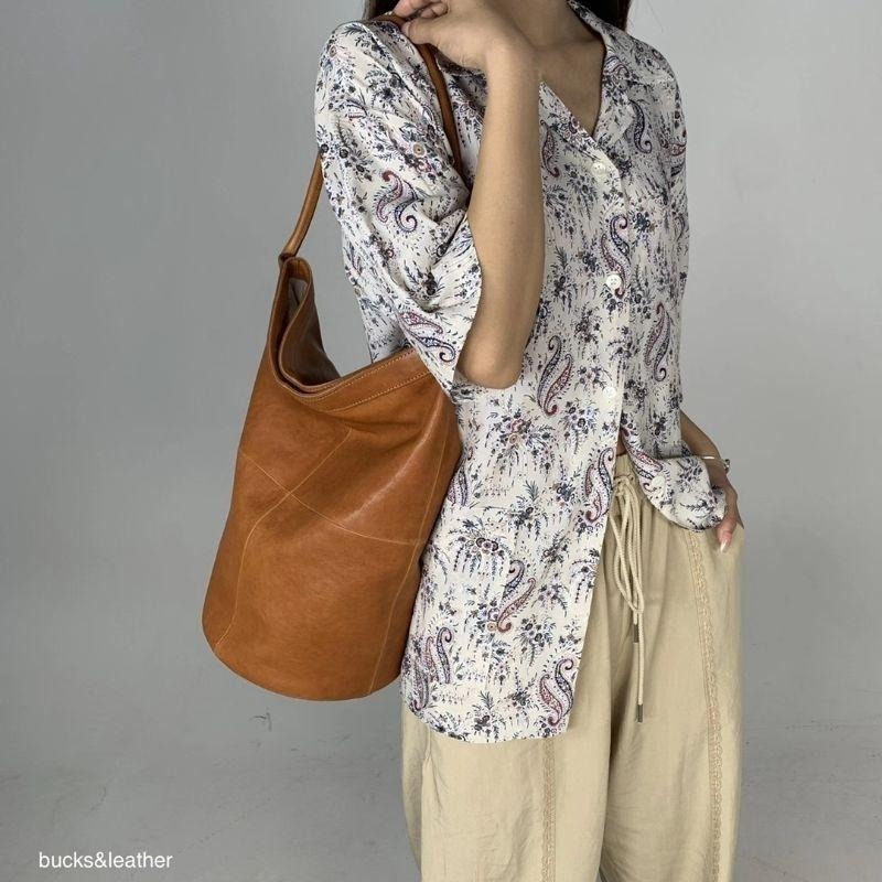 黑現貨 正韓代購 | bucks&leather 復古車線水桶包 | 韓國連線-細節圖7