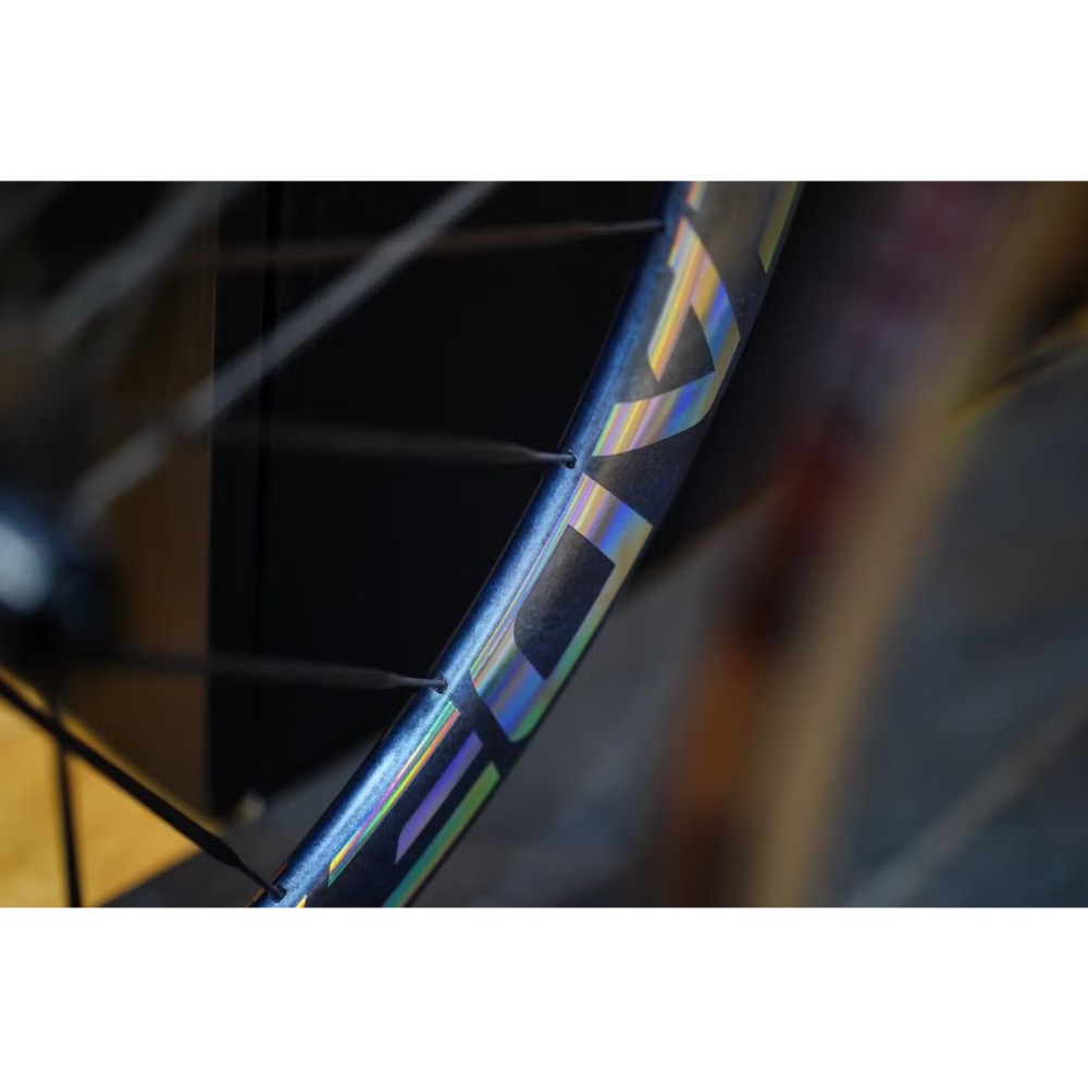 [最愛單車］現貨 到府安裝 2025 特殊限量色 GIANT NEW CADEX MAX 40 碳纖碟煞輪組 到府安裝-細節圖4