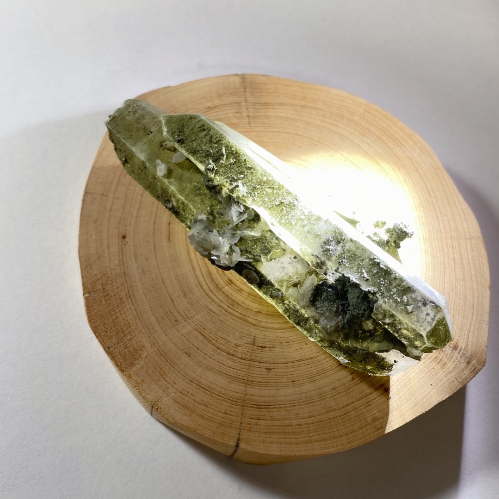 BKL蒙古多生綠水晶·共生綠泥白方解花花-細節圖8