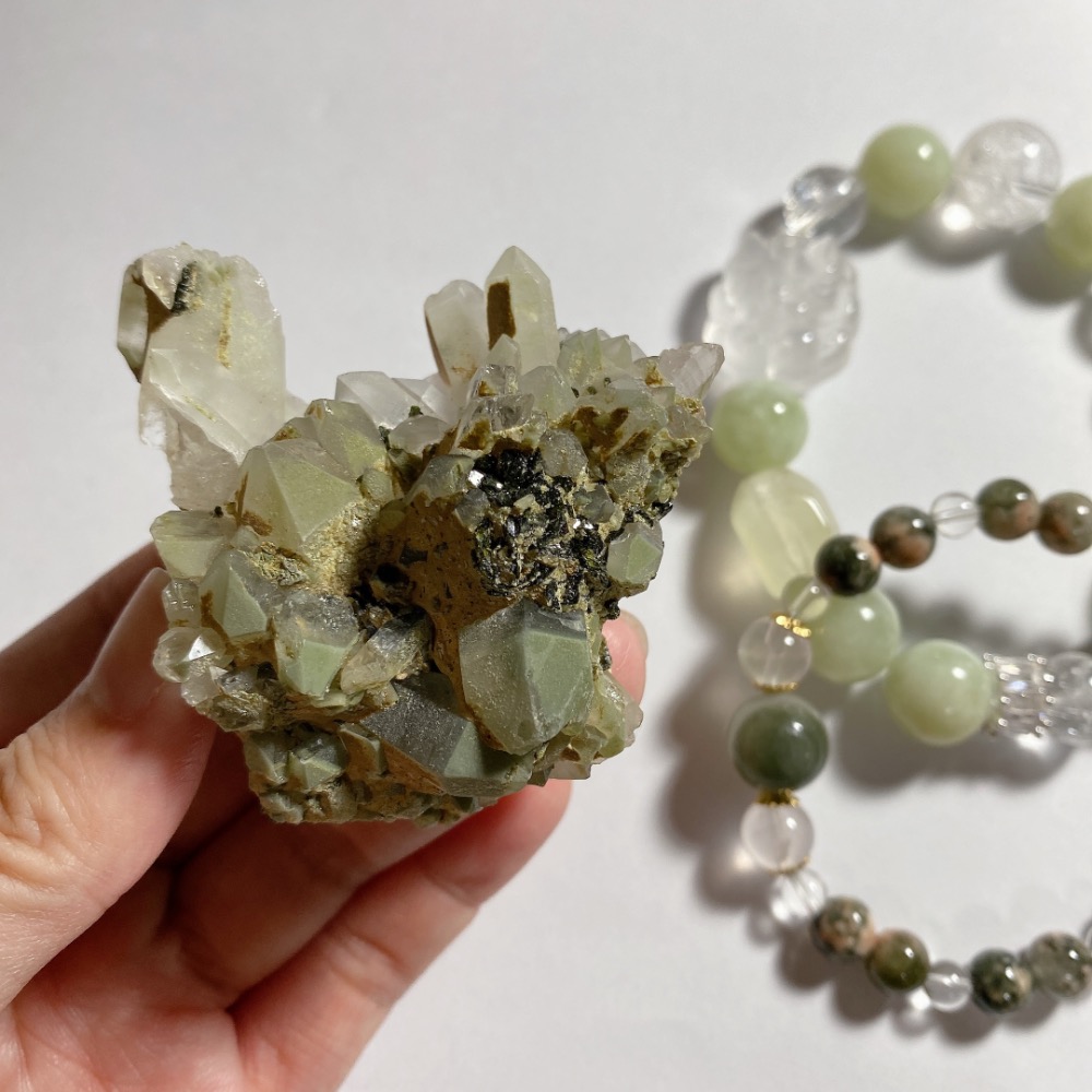 BKL心輪組合福袋：青堤奶蓋岫玉x綠髮共生櫻花瑪瑙x四川花園水晶共生綠簾石-細節圖10