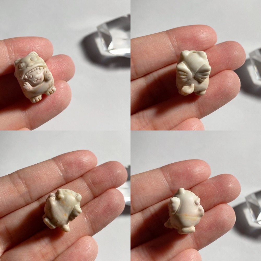 貓咪穿娃娃裝·約18x13x17mm