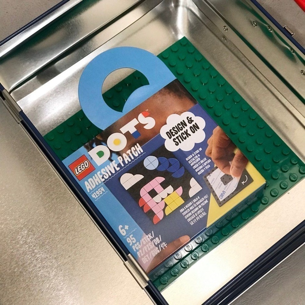 LEGO 太空人豆豆旅行裝 收納鐵盒 內含 41954 + 底板一片，全新未拆-細節圖3